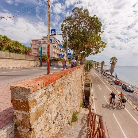 Casaviva - Bilocale A A Due Passi Dalle Spiagge San Remo